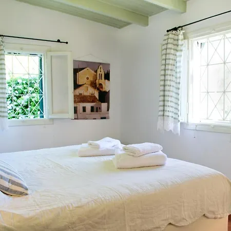 Villa Amaryllis House